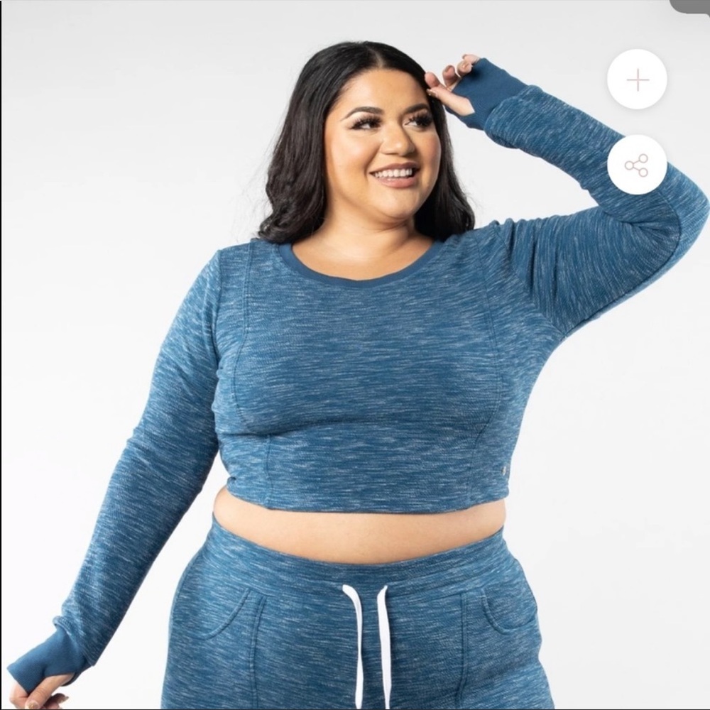 Like new Buffbunny goal digger pullover crop sweatshirt